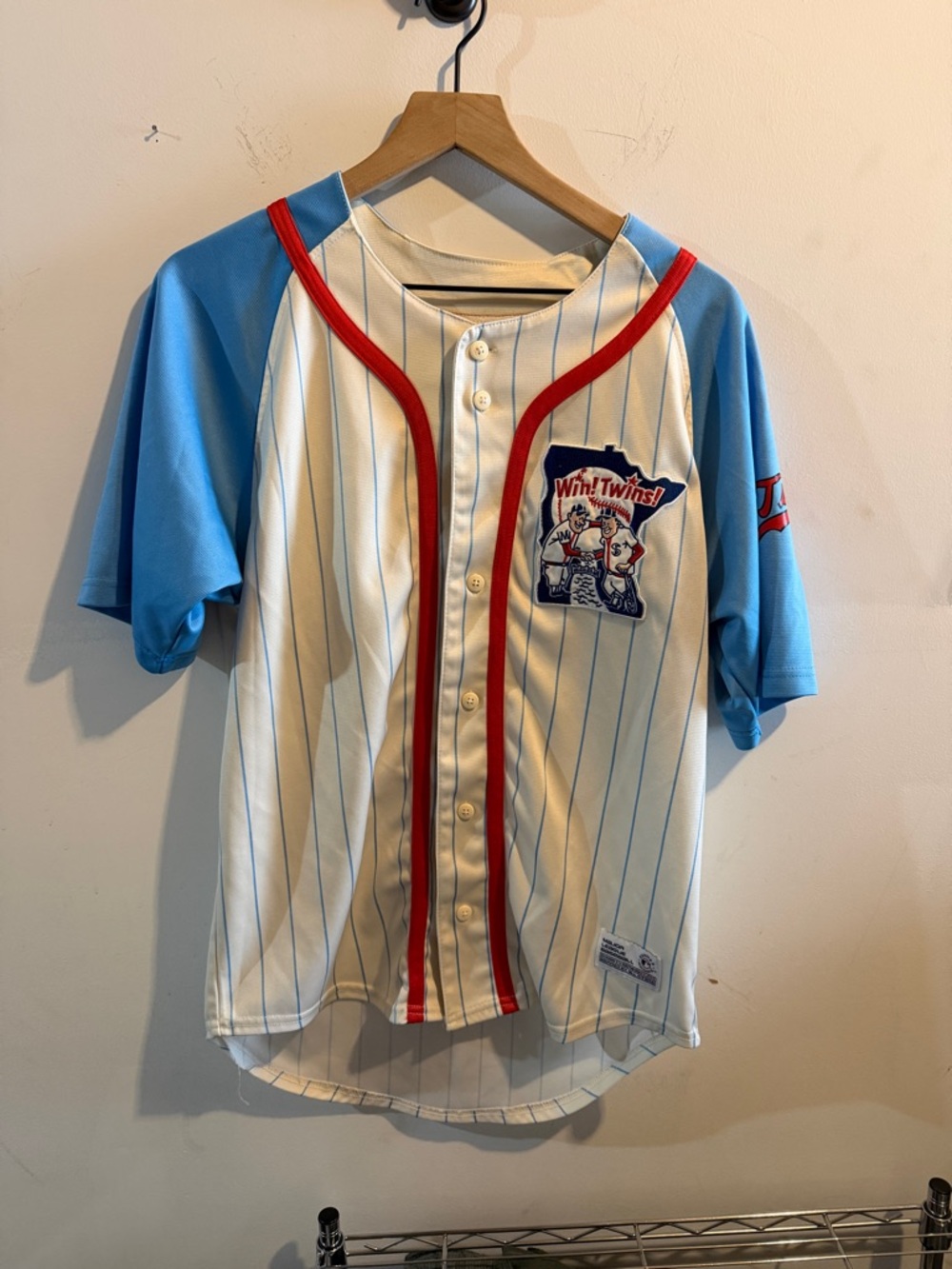 MN Twins Jersey. Mens size M